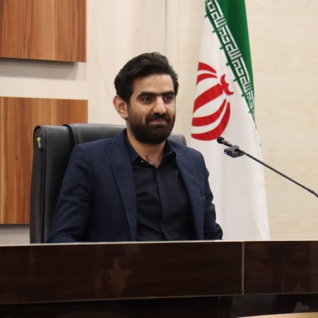 امیر کریمی